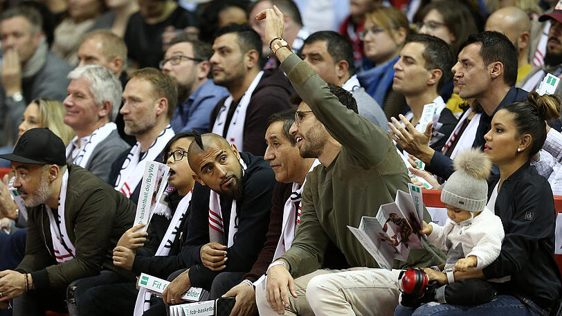 Javi Martínez (r.) und Arturo Vidal.