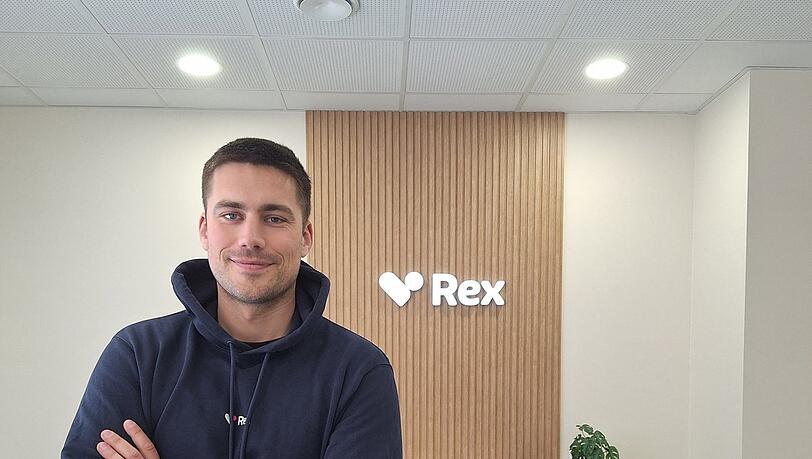 Jonathan Loesing ist der Chef und Mitgründer des Tierarztpraxen-Start-ups Rex. Jonathan Loesing ist der Chef und Mitgründer des Tierarztpraxen-Start-ups Rex.