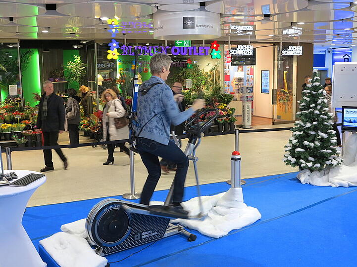 Noch bis Sonntag steht der Biathlon-Simulator in den Stachus-Passagen!