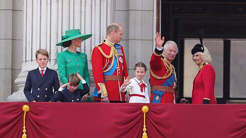 Die Royals auf dem Balkon des Buckingham Palastes.