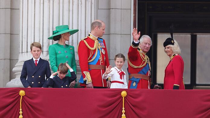 Die Royals auf dem Balkon des Buckingham Palastes.