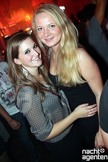 Wild geht's zur Sache bei "Wiesn pornös" in der Nachtgalerie. Mehr Bilder gibt's auf www.nachtagenten.de