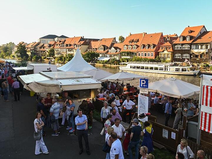Blick auf das Gelände der Sandkerwa 2019. Foto: Nicolas Armer/dpa/Archivbild