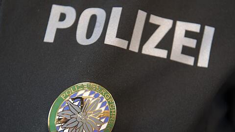 Neue Polizeibergführer. Foto: Peter Kneffel/dpa