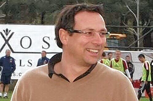 Hat gut lachen über seine Transfer-Tricks:Club-Manager Martin Bader.