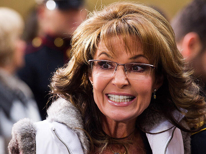 Die schrille Ex-Gouverneurin von Alaska, Sarah Palin, erklärte sich zur außenpolitischen Expertin, weil sie Russland von ihrem Heimatstaat aus sehen könne.