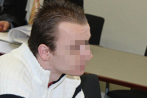 Angeklagt: Elektriker Stefan B. (25) bestreitet den Pfusch.