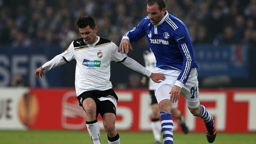 Michal Duris von Viktoria Pilsen hier in einem Spiel gegen Schalke 04. Michal Duris von Viktoria Pilsen hier in einem Spiel gegen Schalke 04.