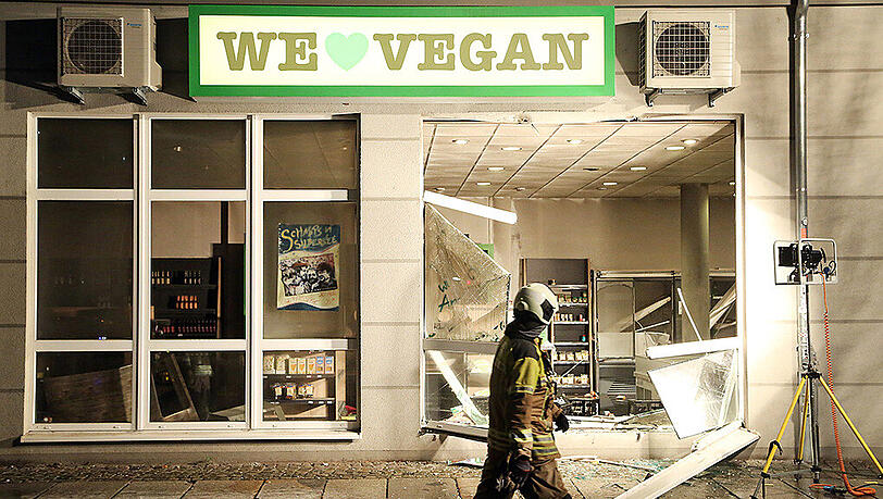 Ein veganer Supermarkt ist in Dresden explodiert. Ein veganer Supermarkt ist in Dresden explodiert.