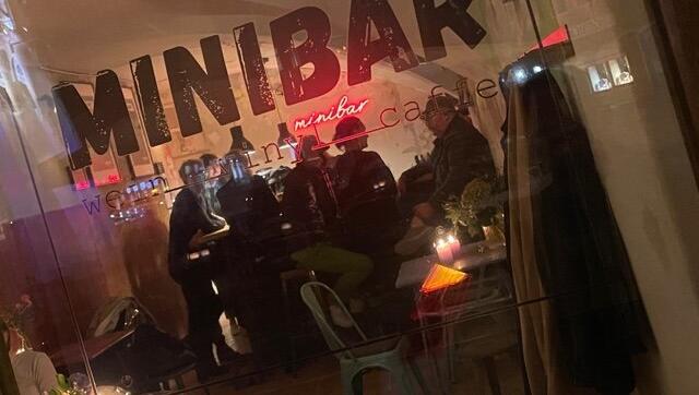 Die Minibar ist in die Altstadt 180 eingezogen. Die Minibar ist in die Altstadt 180 eingezogen.