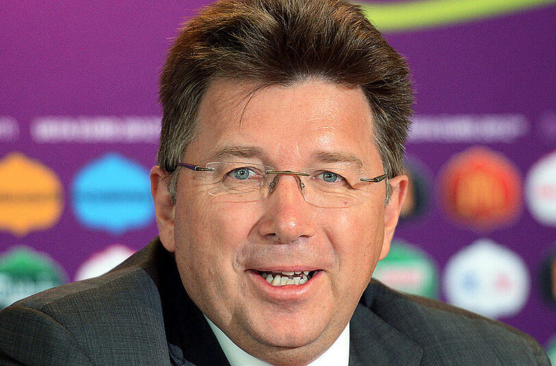 Der Schweizer Martin Kallen ist seit 1994 für die UEFA tätig.