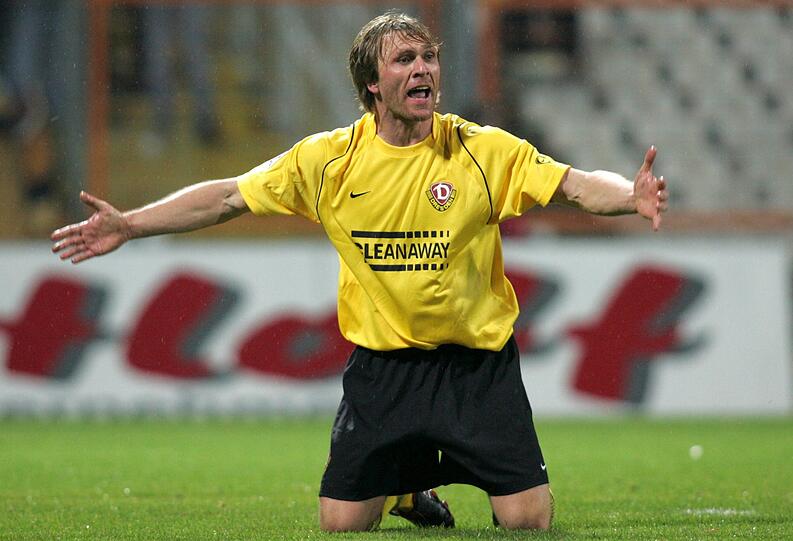 Ex-Kultkicker Ansgar Brinkmann (Arminia Bielefeld und Dynamo Dresden) wird auch im Dschungelcamp die Füße nicht still halten können. "Der weiße Brasilianer" kann lautstark seine Meinung äußern.