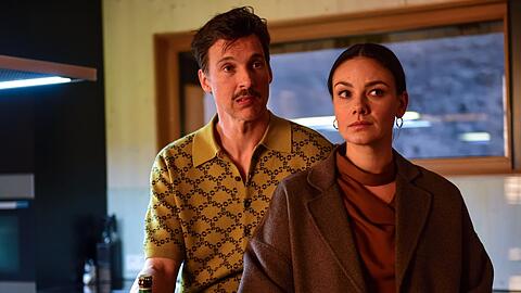 Anna (Janina Uhse) heiratet Thomas (Florian David Fitz) – nach einigen Verwerfungen.