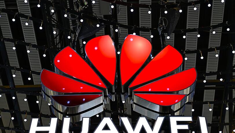 Die USA warnen Drittstaaten vor dem Kauf von Huaweis KI-Chips. China wirft Washington daher Mobbing vor.
