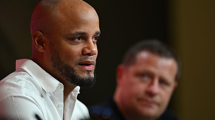 Trainer Vincent Kompany (l) und Sportvorstand Max Eberl äußern sich vor dem Bayern-Start - auch zum Titelkampf mit Meister Bayer Leverkusen.
