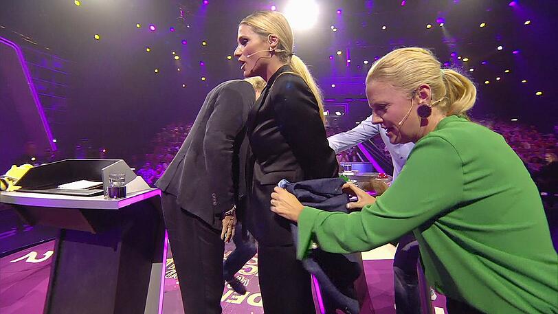 Michelle Hunziker nimmts mit Humor.