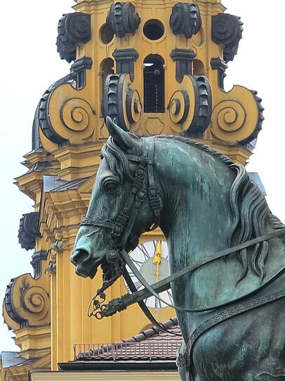Kranbefehlshaber König Ludwig.