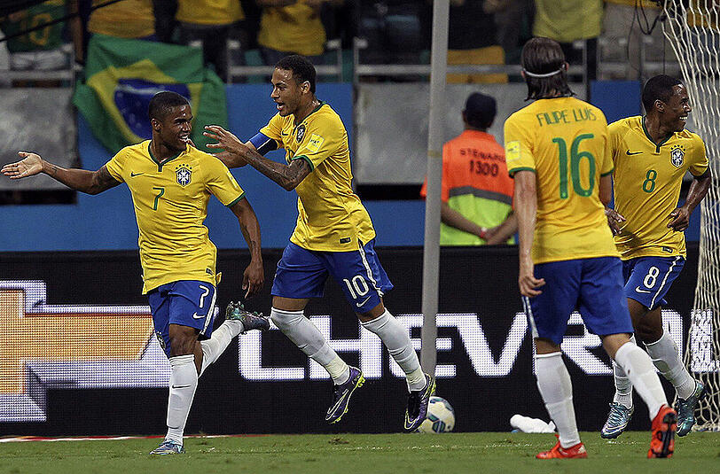 ... sammelt jetzt schon Punkte für die WM-Qualifikation. Mit Brasilien trifft er auf Uruguay und Paraguay. (l.)