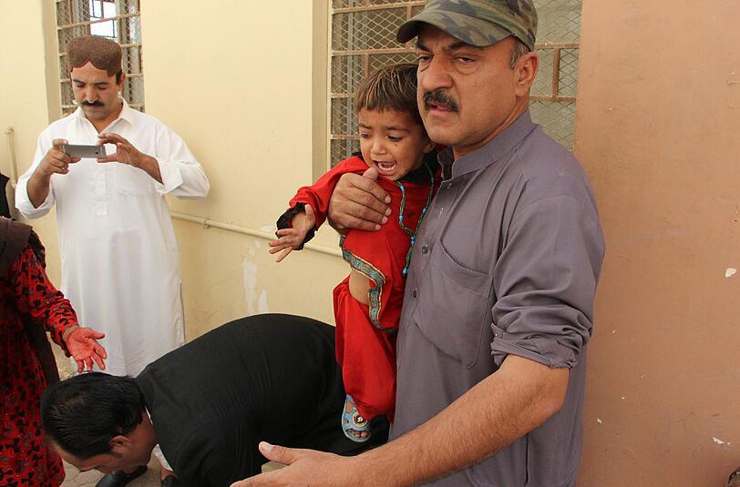 Nach dem Bombenanschlag in Quetta erhöht sich die Zahl der Todesopfer weiter. Foto: Jamal Taraqai