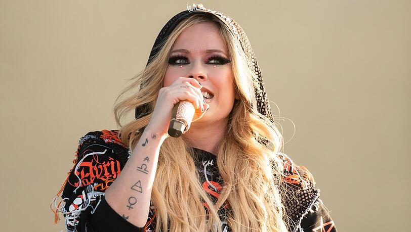 Original oder Doppelgängerin? Um die kanadische Sängerin Avril Lavigne ranken sich bereits seit Jahren seltsame Verschwörungstheorien.