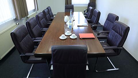 Die Verg&uuml;tungen normaler Aufsichtsr&auml;te sind 2024 laut einer Studie der DSW im Schnitt um 3,0 Prozent gestiegen. (Symbolbild)