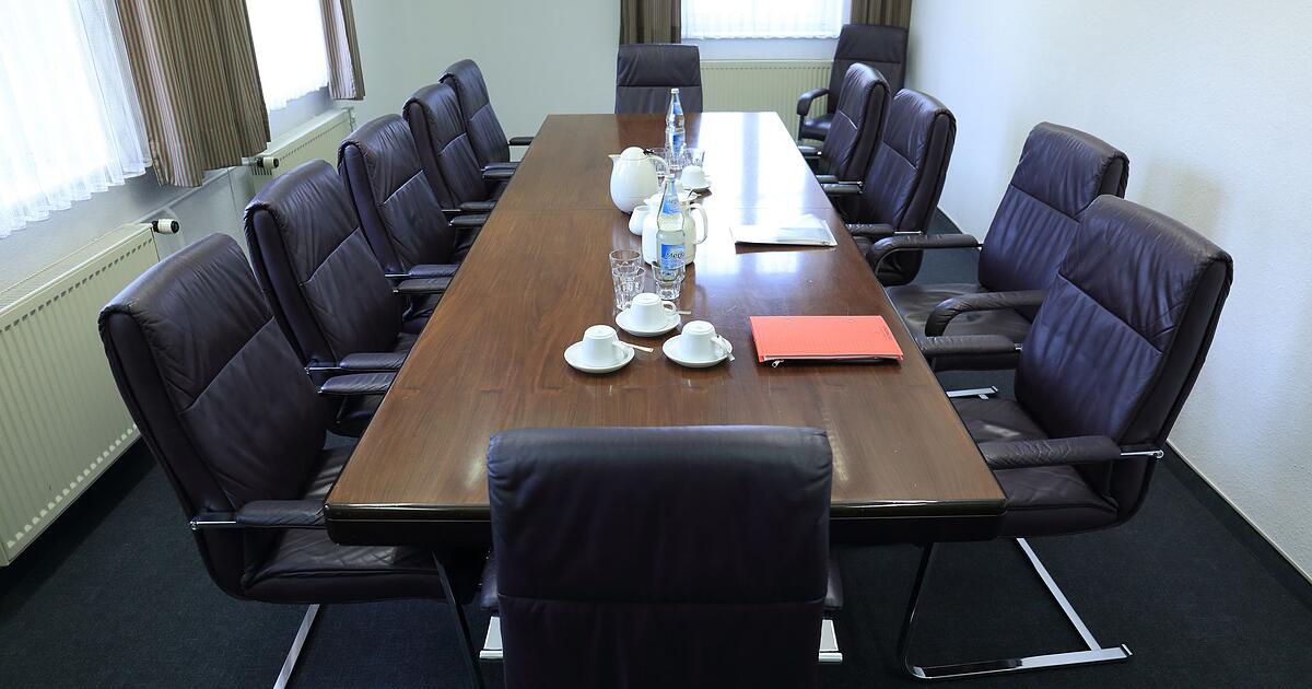 Verg-tung-f-r-Dax-Kontrolleure-steigt-auf-128-Millionen-Euro