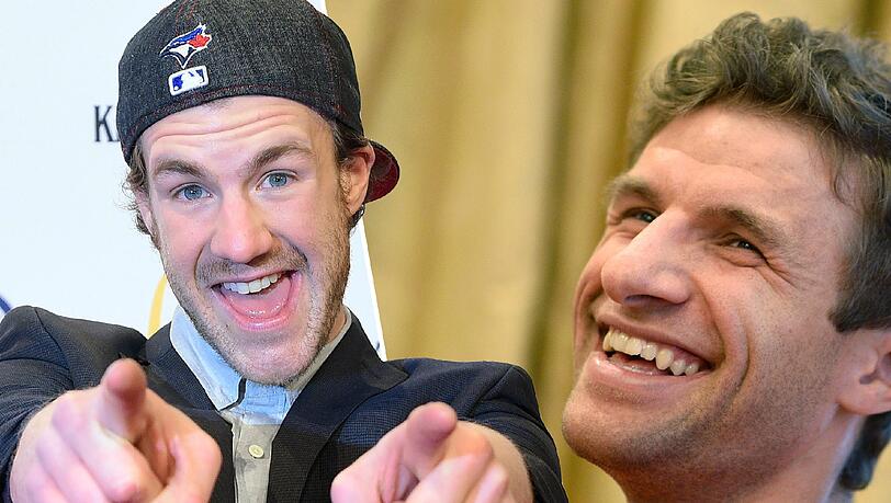 Comedian Luke Mockridge hat ein Lied für Thomas Müller veröffentlich. Comedian Luke Mockridge hat ein Lied für Thomas Müller veröffentlich.