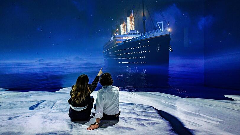 In einer neuen immersiven Ausstellung können Besucher die Titanic virtuell erleben. In einer neuen immersiven Ausstellung können Besucher die Titanic virtuell erleben.