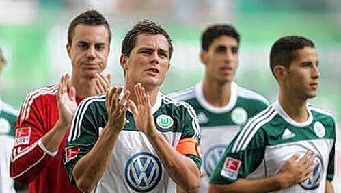 Vor seinem achten Länderspiel: Der Ex-Löwe und Wolfsburger Marcel Schäfer (2. von links). Vor seinem achten Länderspiel: Der Ex-Löwe und Wolfsburger Marcel Schäfer (2. von links).