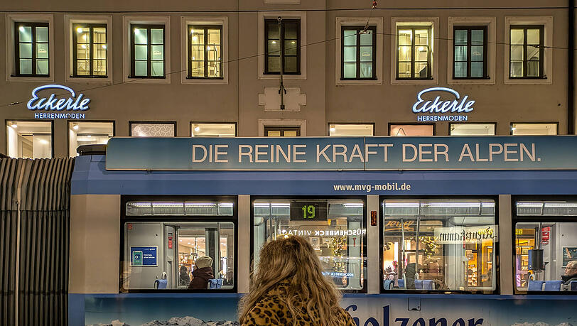 "In den Fahrzeugen sorgen transparente Gestaltung und helle Beleuchtung für ein freundliches Umfeld", betont die MVG.