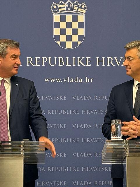 Markus S&ouml;der (l) trifft in Zagreb den kroatischen Premierminister Andrej Plenković.