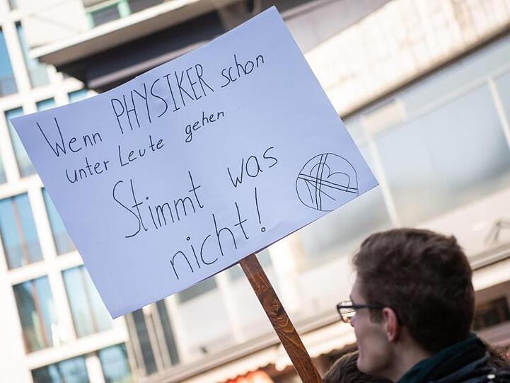 Die Bevölkerung in Deutschland ist laut Ergebnissen des "Deutschlandtrends" mehrheitlich gegen die Filter.
