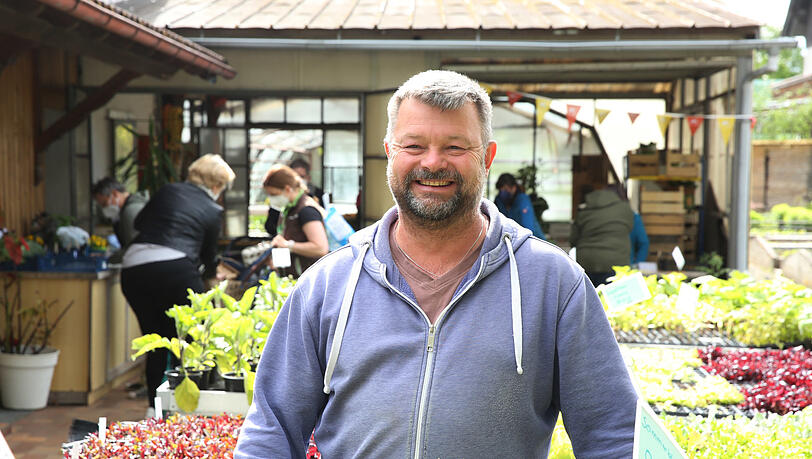 Anton Albrecht stellt das Gelände seiner Gärtnerei für den neuen Wochenmarkt zur Verfügung. Anton Albrecht stellt das Gelände seiner Gärtnerei für den neuen Wochenmarkt zur Verfügung.