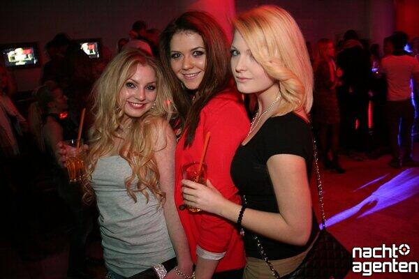 "Garden & Restaurant am Samstag im Crown's Club. Noch mehr Photos gibt es hier: www.nachtagenten.de