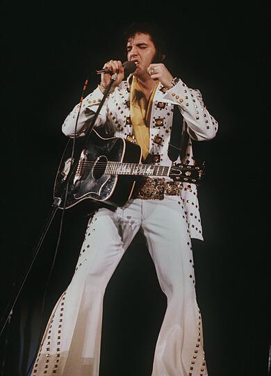 2. Elvis Presley: 55 Millionen Dollar. Gestorben am 16. August 1977.