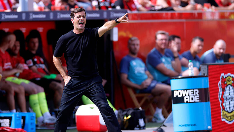 Der neue Leverkusen-Trainer Carles Martínez. Der neue Leverkusen-Trainer Carles Martínez.