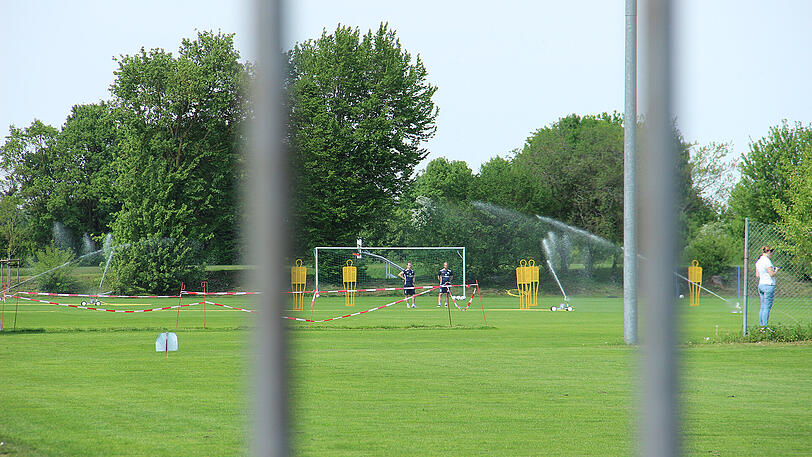 Abschottung im Trainingslager in Bad Wörishofen: Dort im Allgäu bereiten sich die Löwen auf das Schicksalsspiel in Heidenheim vor.