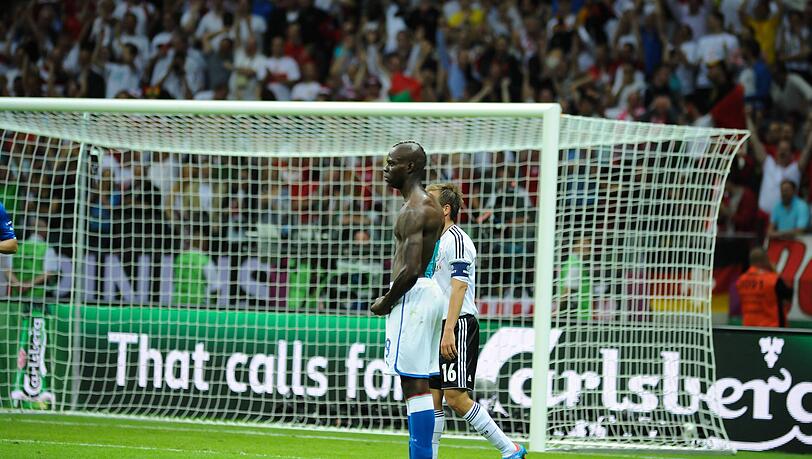 Mario Balotelli trifft sorgt für das Halbfinal-Aus der DFB-Elf bei der EM 2012.