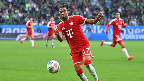 Michael Olise holte einen Strafsto&szlig; f&uuml;r die Bayern raus.