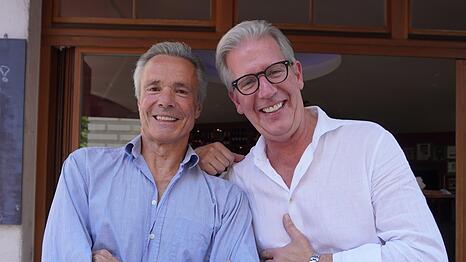 Gastronom Guido Prick (r.) will Schauspieler Hannes Jaenicke zu seinem Jubil&auml;um ein besonderes Geschenk machen.