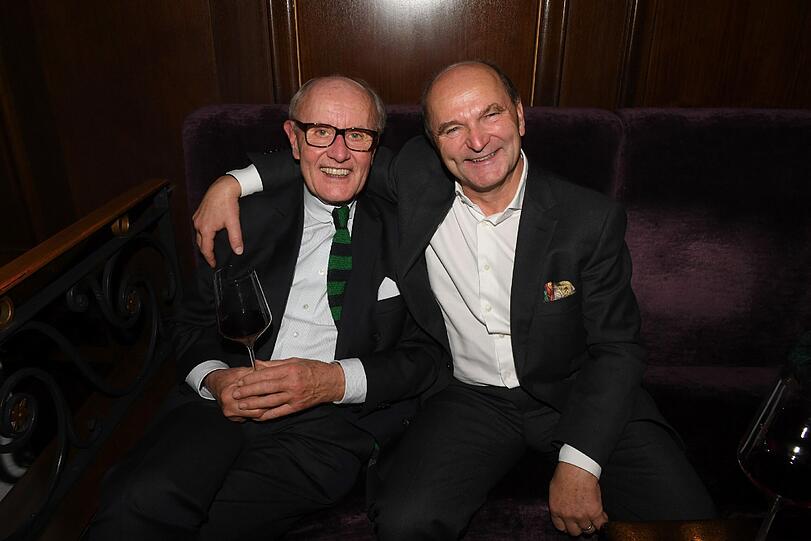 Klaus-W. Körner (l) und der Wirt Sepp Krätz