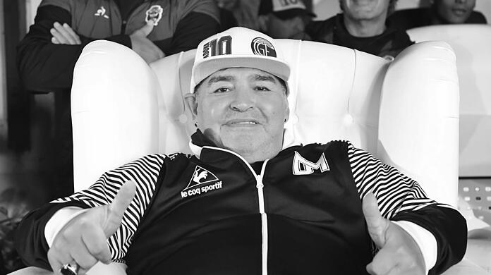 Am 25. November im Alter von 60 Jahren gestorben: Fußballlegende Diego Maradona.  Er starb infolge eines Herzinfarkts.