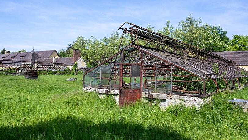 Der berüchtigte "Kräutergarten" auf dem Gelände des ehemaligen Konzentrationslagers Dachau soll zu einer Gedenkstätte werden. (Archivbild) Der berüchtigte "Kräutergarten" auf dem Gelände des ehemaligen Konzentrationslagers Dachau soll zu einer Gedenkstätte werden. (Archivbild)