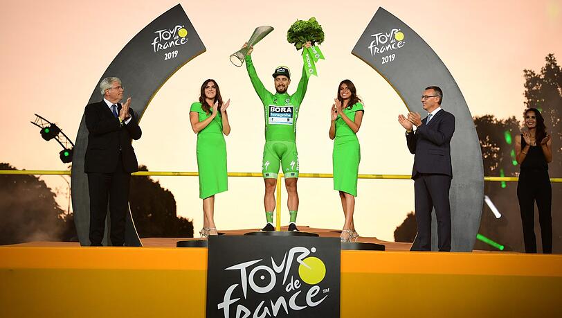 "Es ist ein verrückter, aber cooler Roadtrip", sagt Sagan, der die Tour de France bereits sieben Mal als bester Sprinter beendet hat. "Es ist ein verrückter, aber cooler Roadtrip", sagt Sagan, der die Tour de France bereits sieben Mal als bester Sprinter beendet hat.