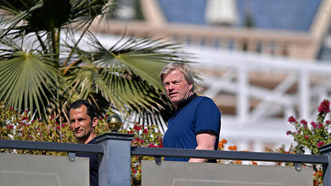 Bayerns Vorstandsboss Oliver Kahn (r.) und Sportvorstand Hasan Salihamidzic Anfang 2020 im Trainingslager in Katar.