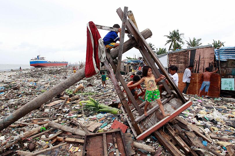 Bilder der Verwüstung: Taifun "Nesat" verwüstet die Philippinen - Die Bilder