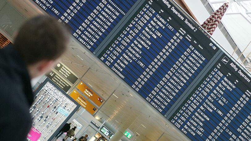 Reisende müssen sich auf erhebliche Einschränkungen am Münchner Flughafen einstellen. (Archivbild)
