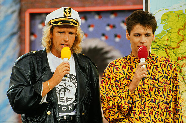 Seit vielen Jahren Freunde: Thomas Gottschalk (l.) und G&uuml;nther Jauch, hier in der ZDF-Nachmittagsshow "Die 2 im Zweiten" 1989.