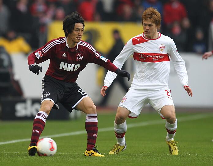 Seinen längsten Bundesliga-Auftritt im Club-Trikot hatte Mu Kanazaki (l.) beim 1:1 in Stuttgart. 45 Minuten durfte der Japaner gegen die Schwaben ran.
