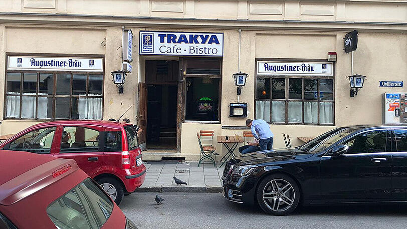 Vor diesem Lokal im Westend kam es zur Massenschlägerei.